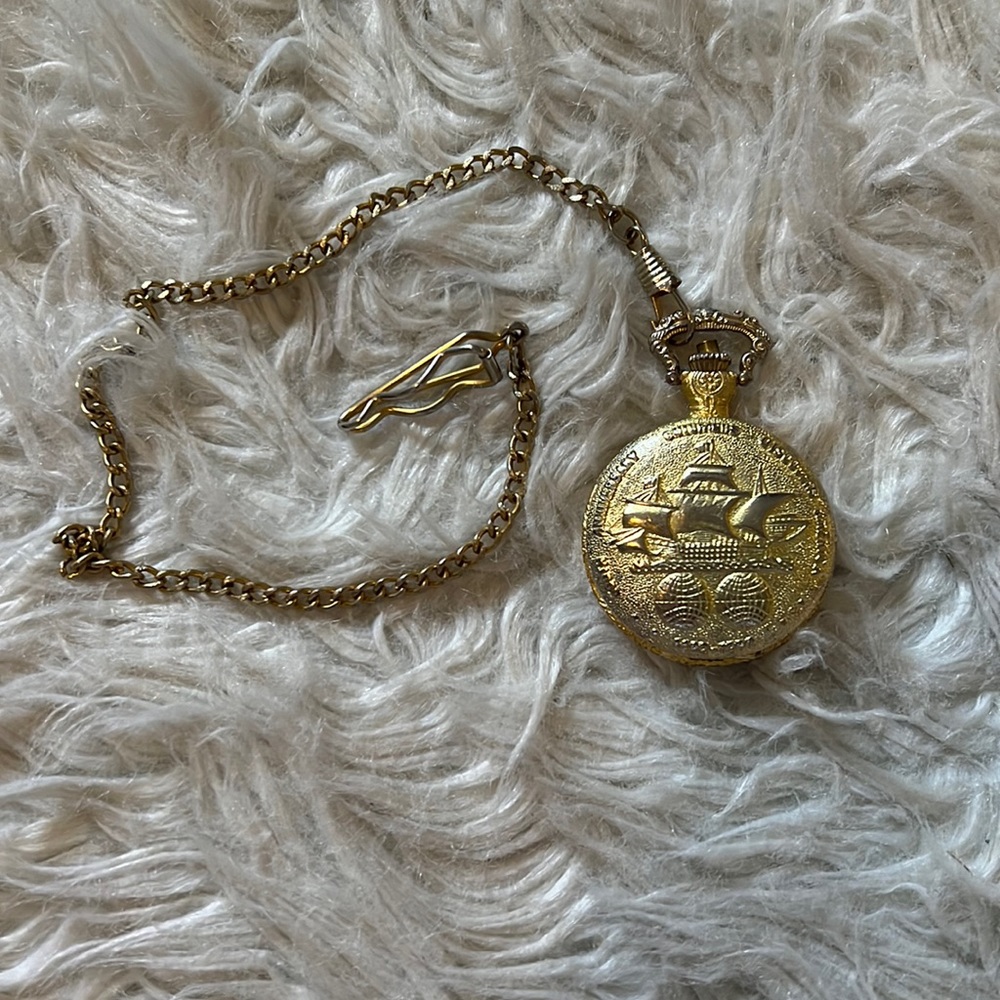 Vintage Colombus Discovers America pocket watch